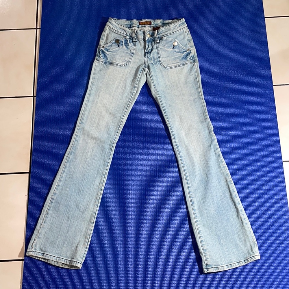Bootcut light blue jeans. Junior size 3
